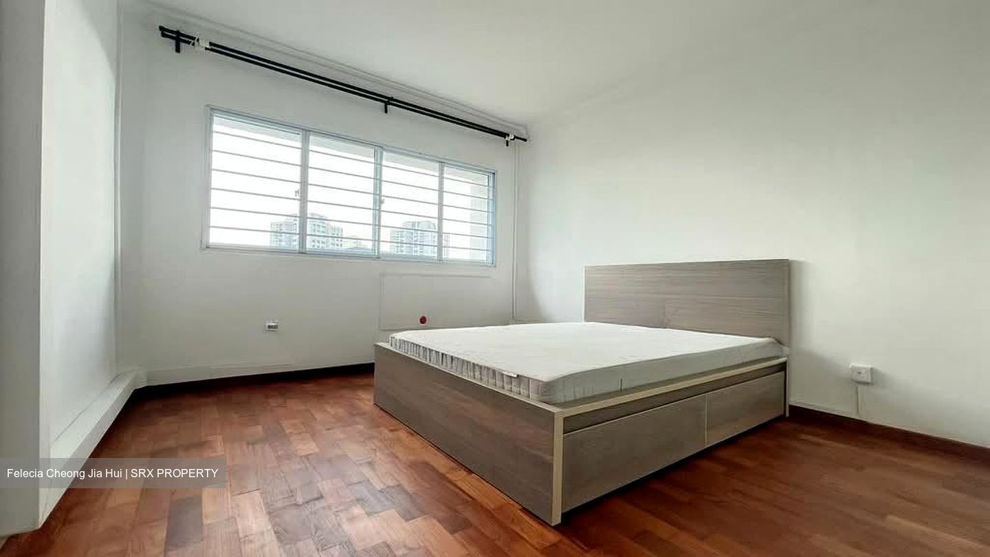 Blk 216 Jurong East Street 21 (Jurong East), HDB Executive #566533571